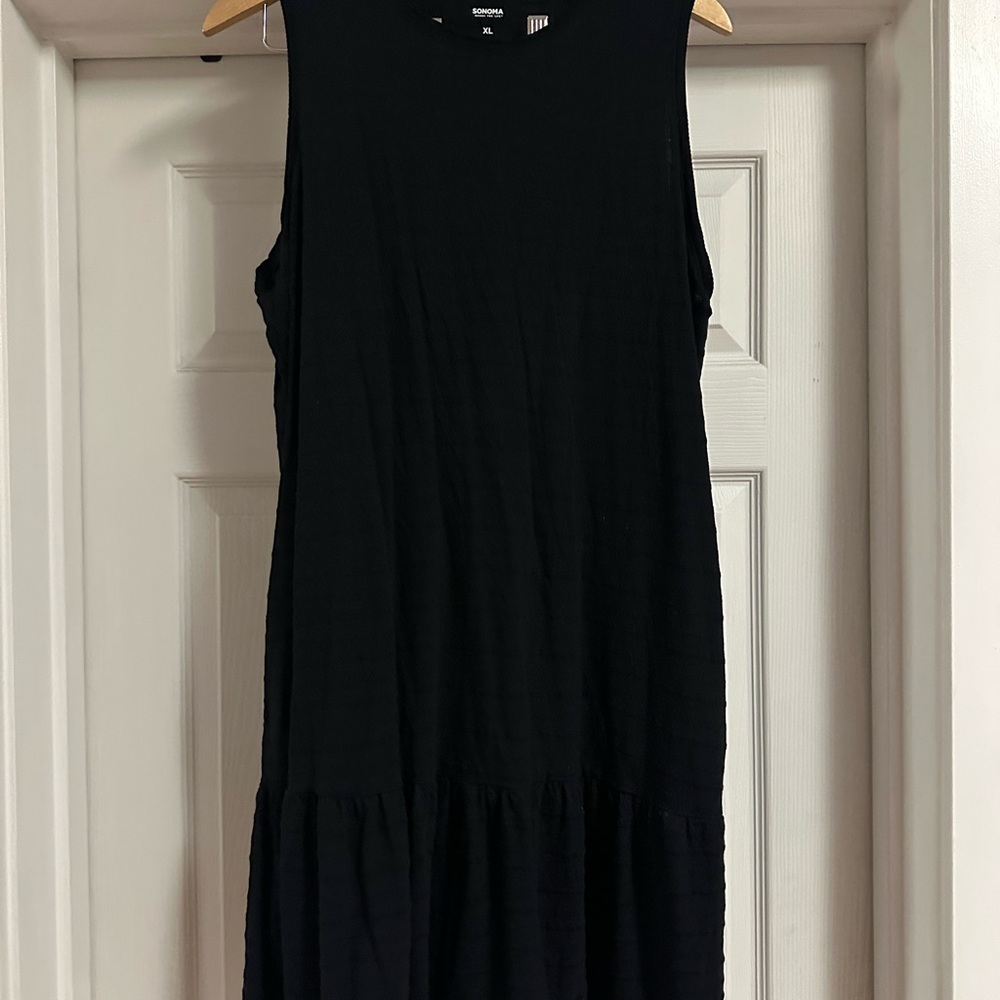 Elegant Black Sleeveless Dress
